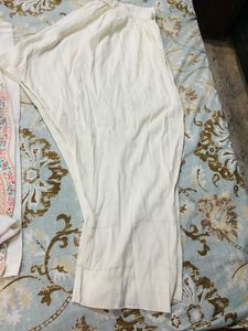 Elegant White Floral Embroidered Kurta Set