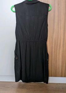 Sleeveless Black Shirt Dress with Pockets