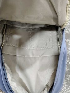 Stylish Two-Tone Backpack for Everyday Use