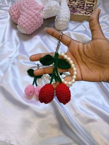 1 Tulip keychain for 99 only 🌷💖