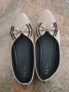 Beige Bow Flats - Size 40