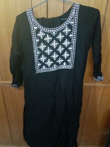 Black Embroidered Kurta