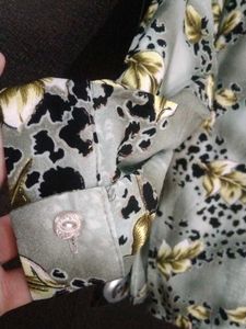 Stylish Leaf Print Button-Up Shirt