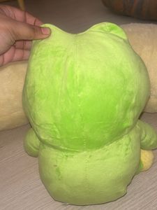green frog plush