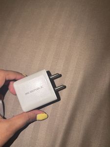 NU REPUBLIC White Charger