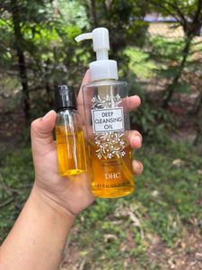 DHC Deep Cleansing oil sample bottle