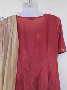 Elegant Pink &amp; Gold Embroidered Kurta Sets Women.