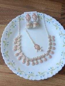 Elegant Pink Stone Jewellery Set