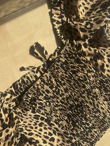 Leopard Print Puff Sleeve Crop Top