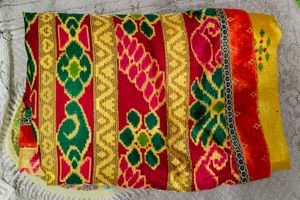 Elegant Ethnic Saree With Blouse