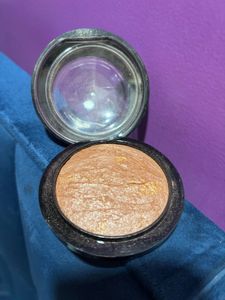 M·A·C Multi-Mineral Complex