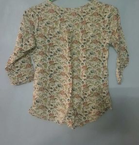 🎀Floral Sleeve Top🎀