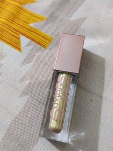 MARS Metallic Liquid Glitter Eyeshadow | Waterproo
