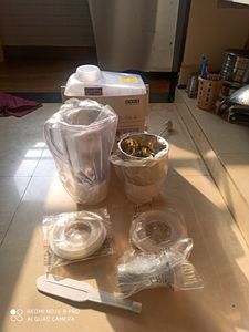 Brand new Usha Juicer Mixer Grinder.