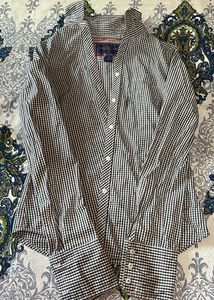 women office look check shirt