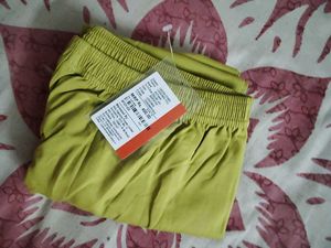 122.woman leggings
