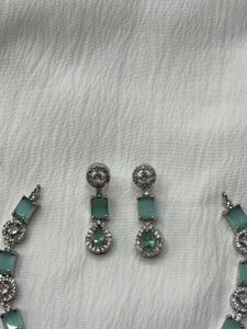 Elegant Mint Stone Necklace Set