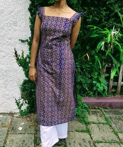 Patterned Sleeveless Kurta with frills