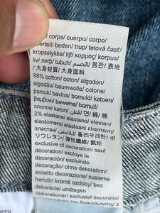 Calvin Klein Jeans  – 34 W