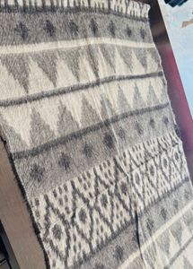 Stylish Gray &amp; White Scarf