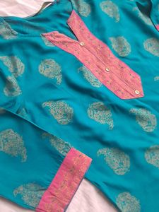 Sea green dailywear kurta with botanical print