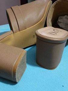 Stylish Brown Heeled Mules