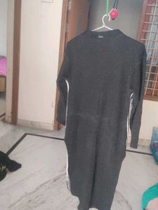 Stylish Black &amp; White Printed Kurta