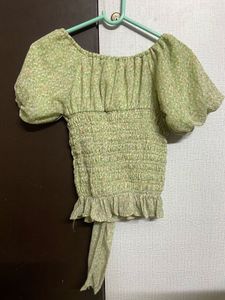 Chic Floral Smocked Crop Top