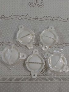 Set of 5 Round Plastic Gujia Mould Se