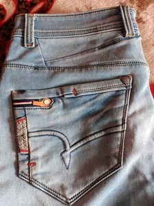 flu Light Wash Denim Jeans
