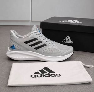 *Adidas*