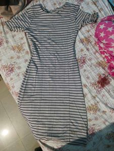 Striped Short Sleeve Dress 🖤🤍