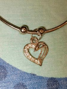 Cute Silver Sparkly heart pendant bracelet
