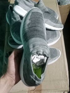 NEW ONE USED CASUAL SHOES FOR MAN &amp; WOMEN'S,