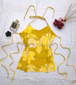 Chatpati summer backless halter top 💛