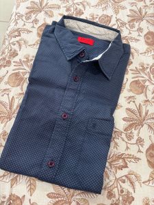 Men's Patterned Blue Button-Up Shirt