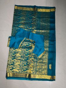 Green Colour Pattu Saree With Blouse