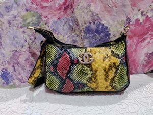 Chanel Snake print Leather Hand Bag