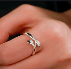 Hug Ring  Silver