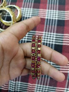 Exquisite Bangle Set