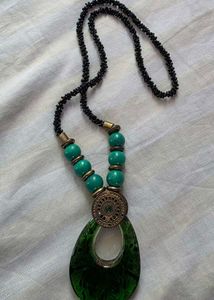 Green bead statement neck piece
