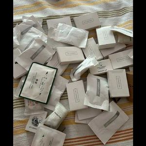 10 Comb or Ten Shower caps ya 15 Dental kits