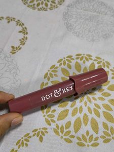 Dot & Key meltie lipbalm shade berry crumble