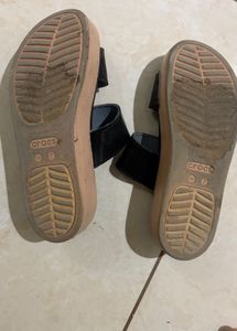 CROCS Black Heels