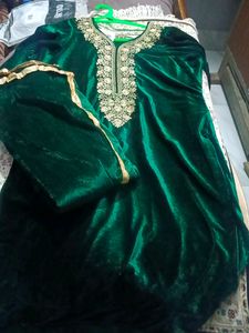 Velvet Strecheble Complete Suit Set...