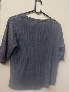 Gray Ribbed Tee - Size L