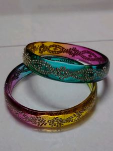 Multicolour glass bangles