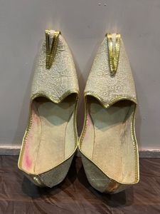 Gold &amp; Cream Ethnic Mojari Shoes