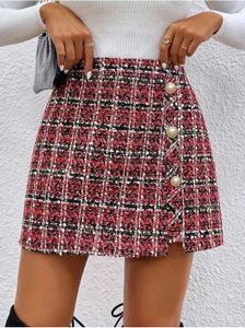 Chic Plaid Mini Skirt,size (M), 30