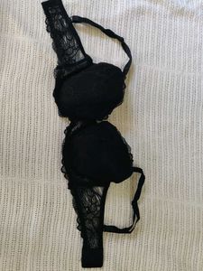 Elegant Black Lace Push-Up Bra